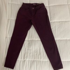 Style & Co curvy skinny leg burgundy/maroon jeans